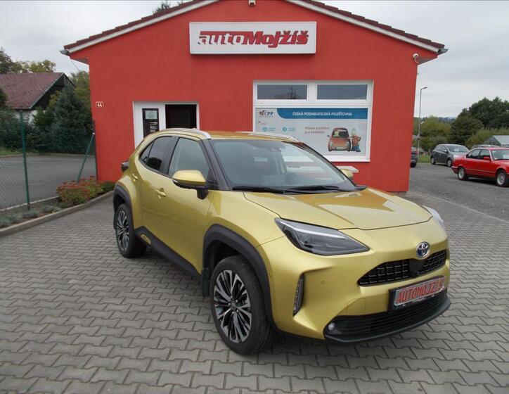 Toyota Yaris 1