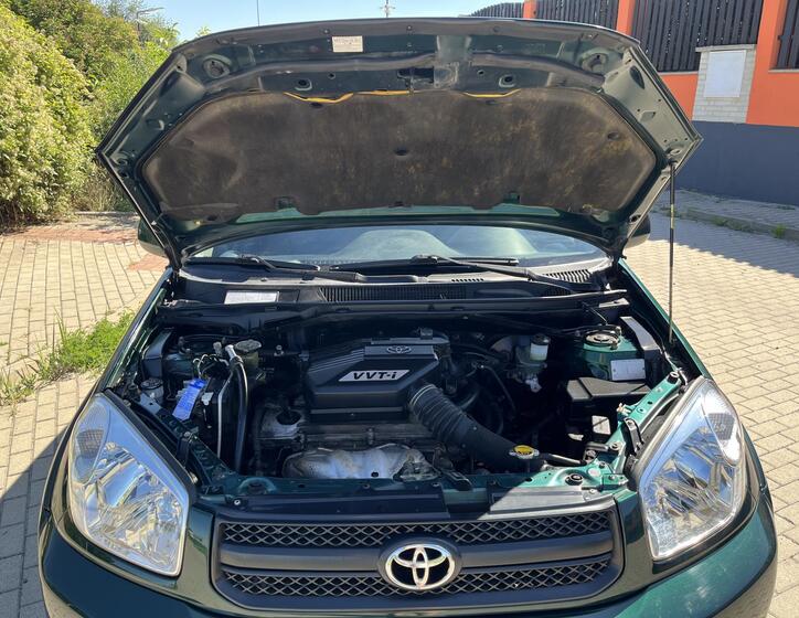 Toyota RAV4 24