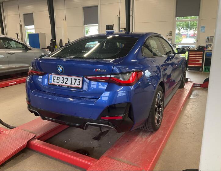 BMW i4 3