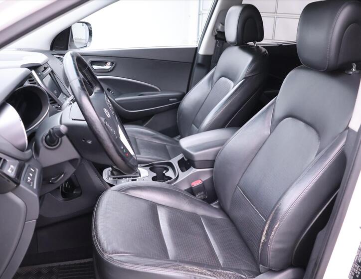 Hyundai Santa Fe 12