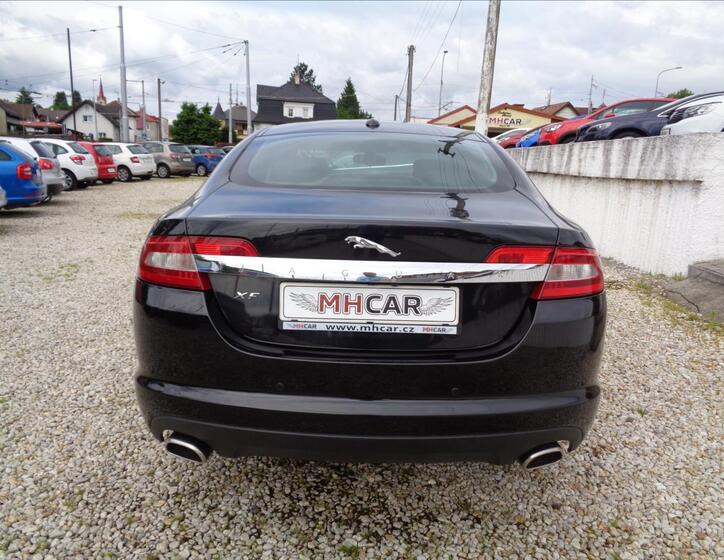 Jaguar XF 6
