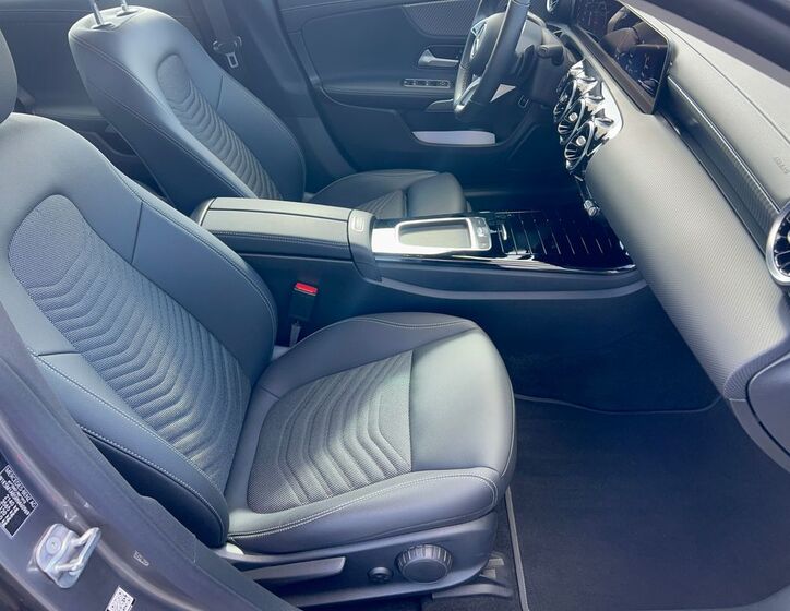 Mercedes-Benz CLA 10