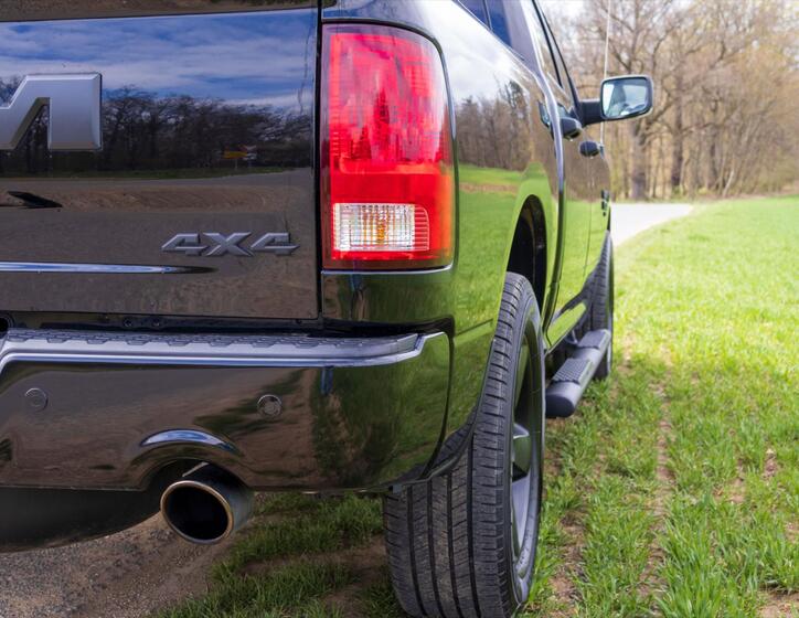 Dodge RAM 38