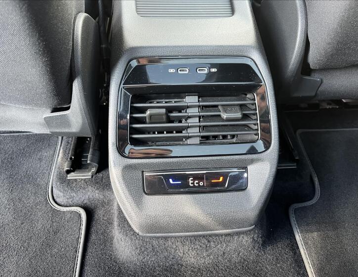 Volkswagen ID.5 13