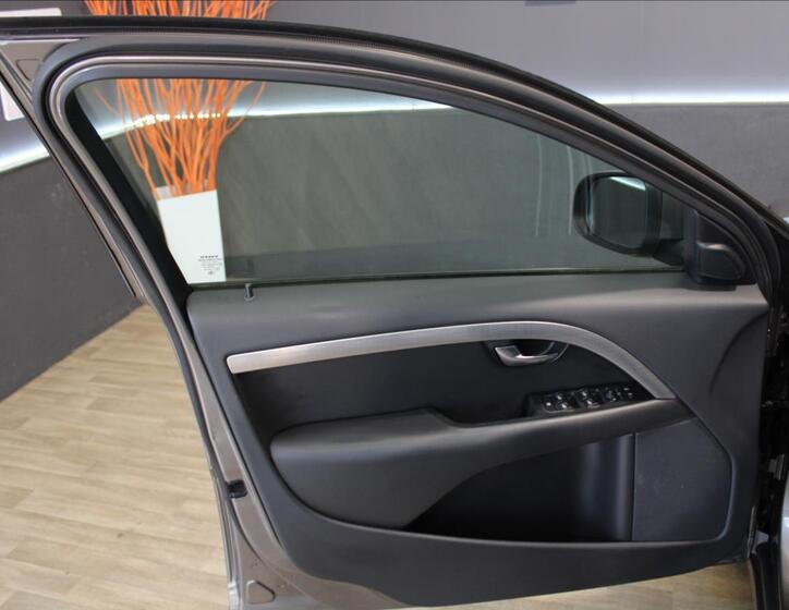 Volvo V70 11
