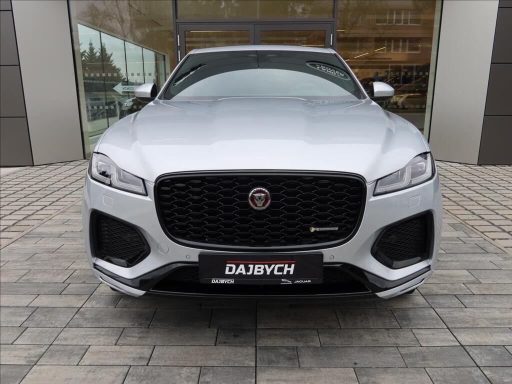 Jaguar F-Pace 47