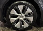 Tesla Model Y 34