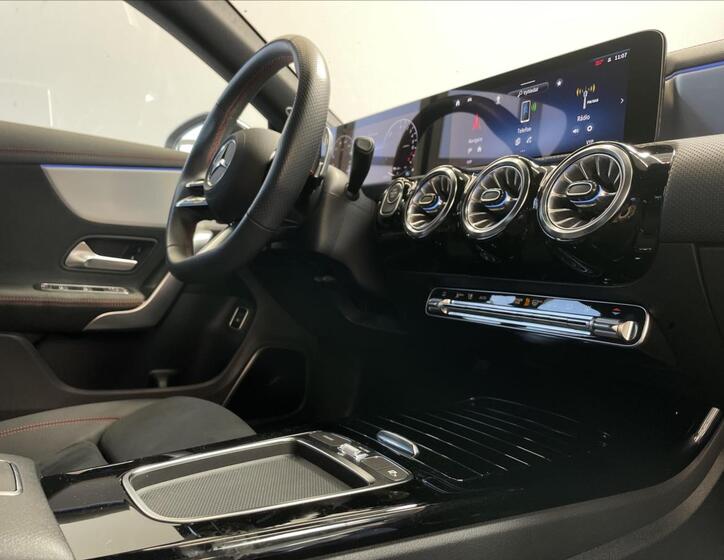 Mercedes-Benz CLA 16