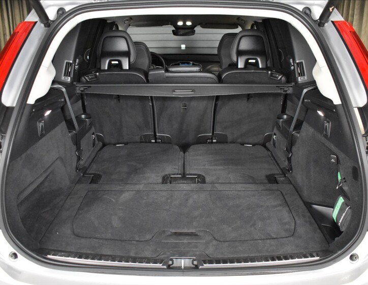 Volvo XC90 11