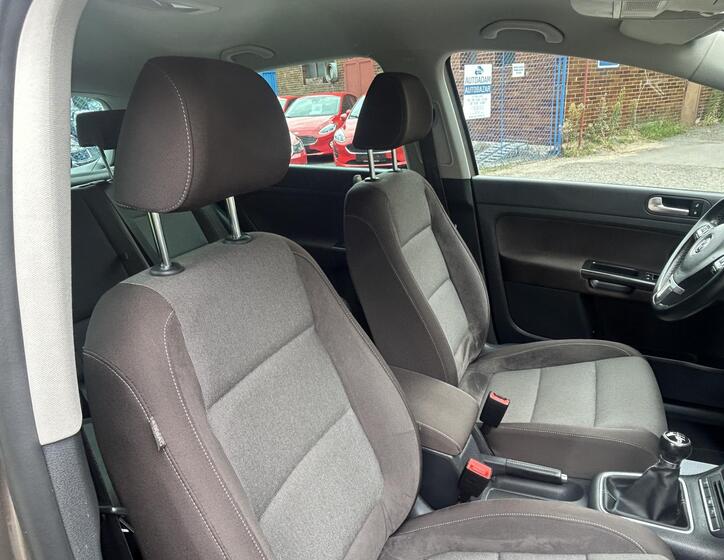 Volkswagen Golf Plus 37