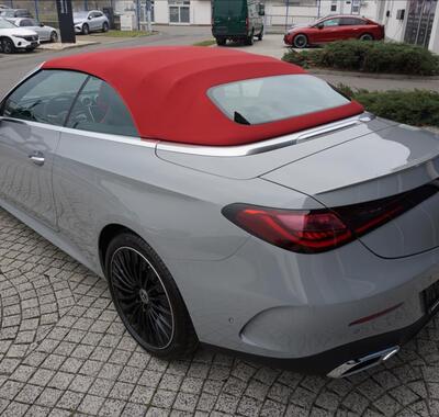 Mercedes-Benz 200 6