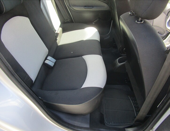 Peugeot 206 21