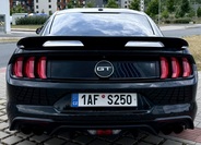 Ford Mustang 6