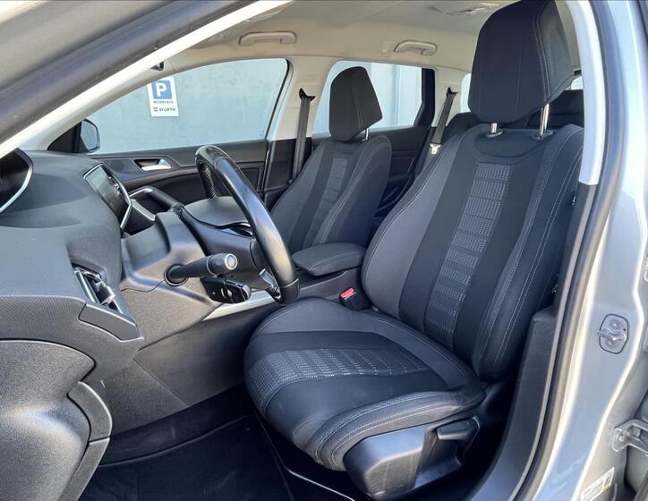 Peugeot 308 9