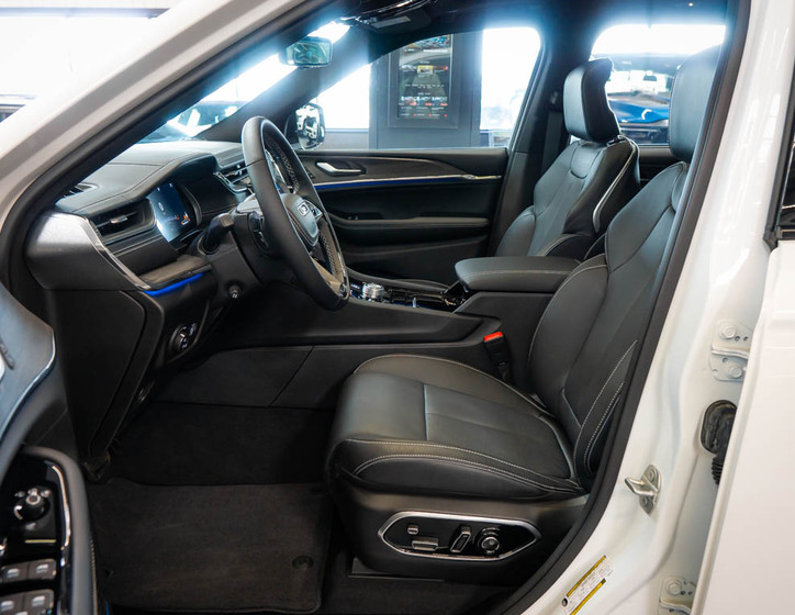 Jeep Grand Cherokee 16