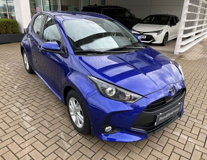 Toyota Yaris 8