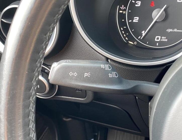 Alfa Romeo Stelvio 17