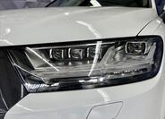 Audi Q7 8