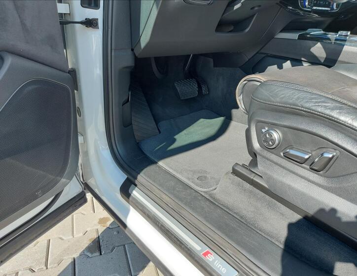 Audi Q7 37