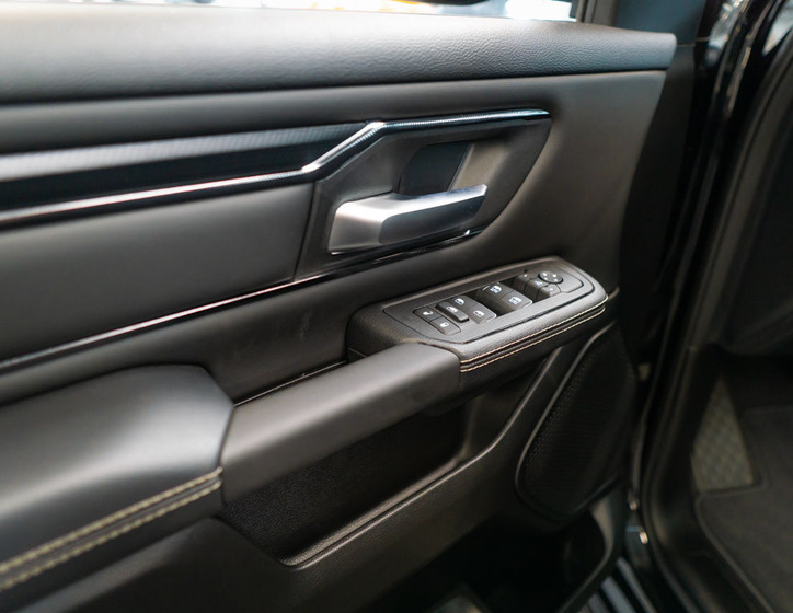 Dodge RAM 16