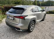 Lexus NX 300h 7