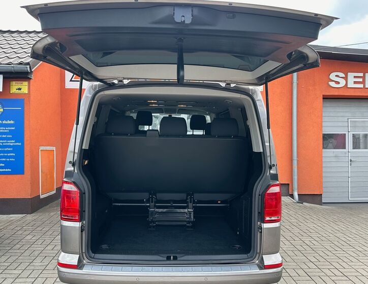 Volkswagen Caravelle 8