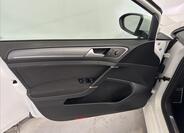 Volkswagen Golf 26