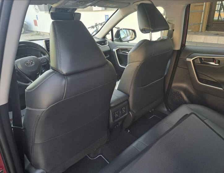 Toyota RAV4 36