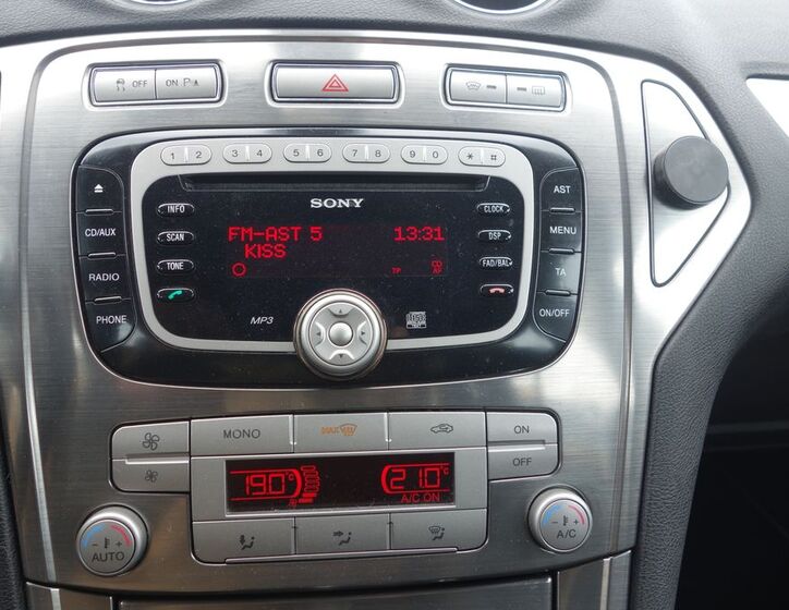 Ford Mondeo 26