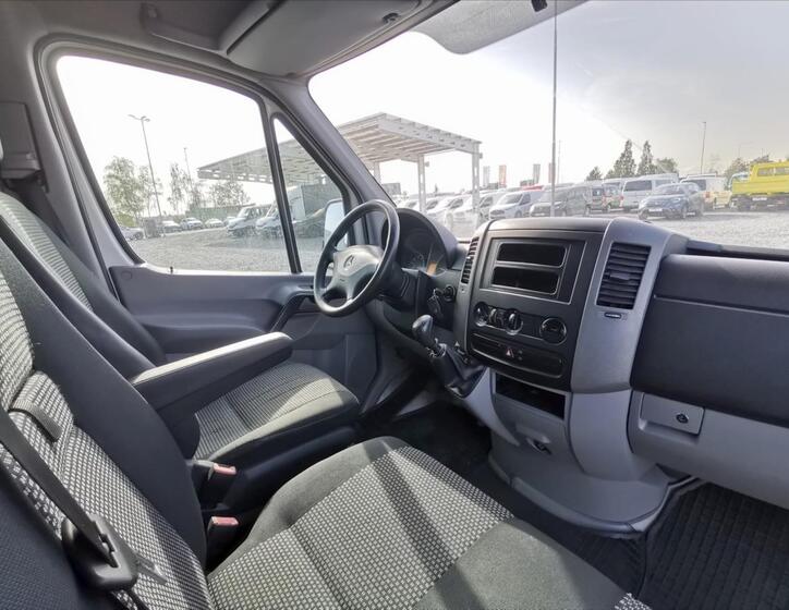 Mercedes-Benz Sprinter 8