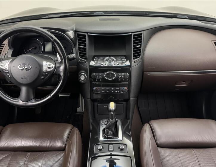 Infiniti FX30 7