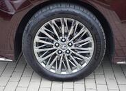 Lexus LM 350h 8