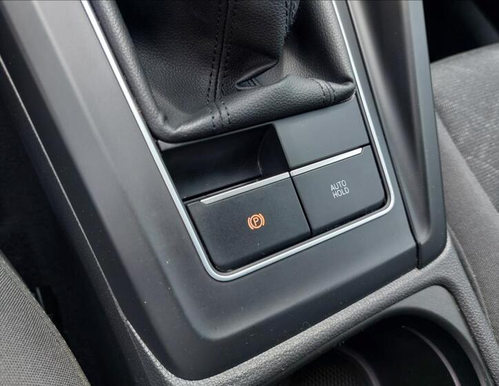 Volkswagen Golf 33