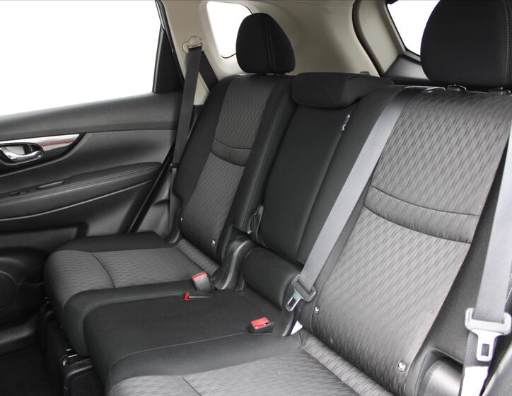 Nissan X-Trail 11
