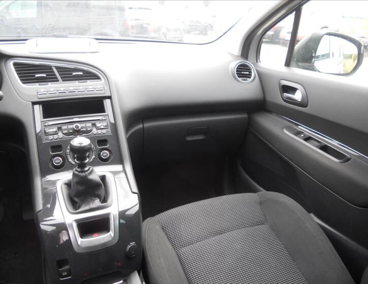 Peugeot 5008 14