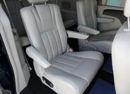Chrysler Town & Country 20