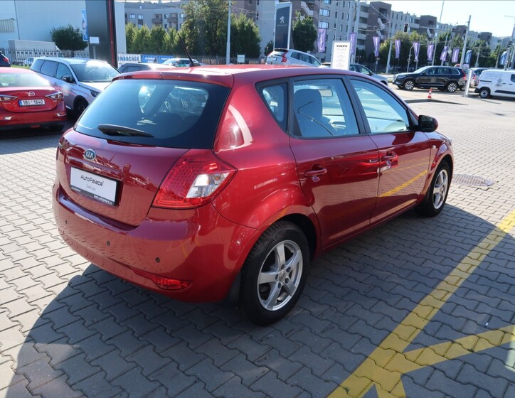 KIA Ceed 4