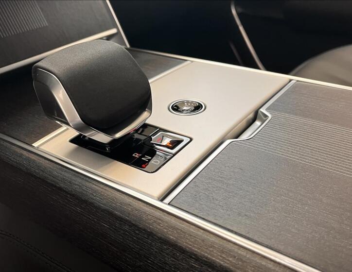 Land Rover Range Rover 11