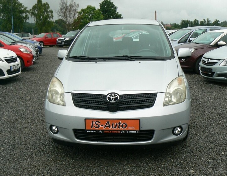 Toyota Corolla Verso 3