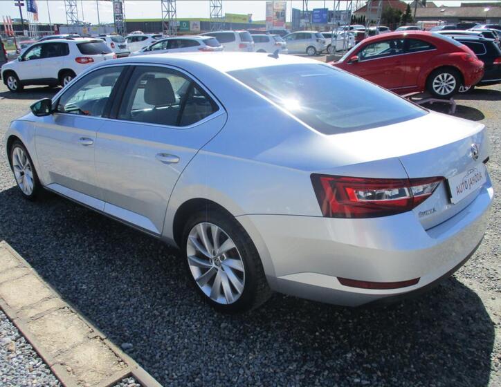 Škoda Superb 8