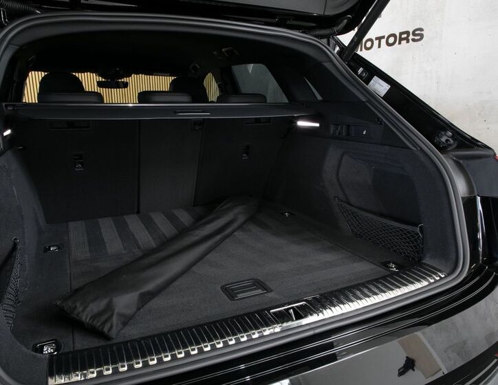 Audi e-tron 36