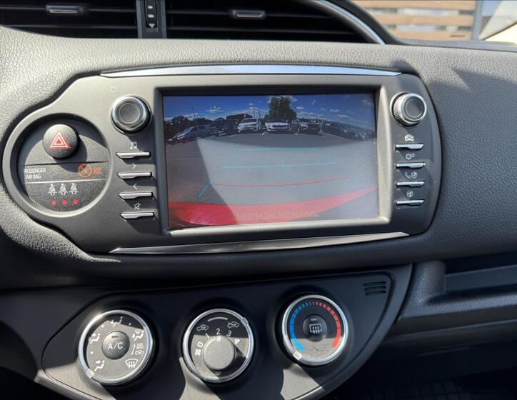 Toyota Yaris 6