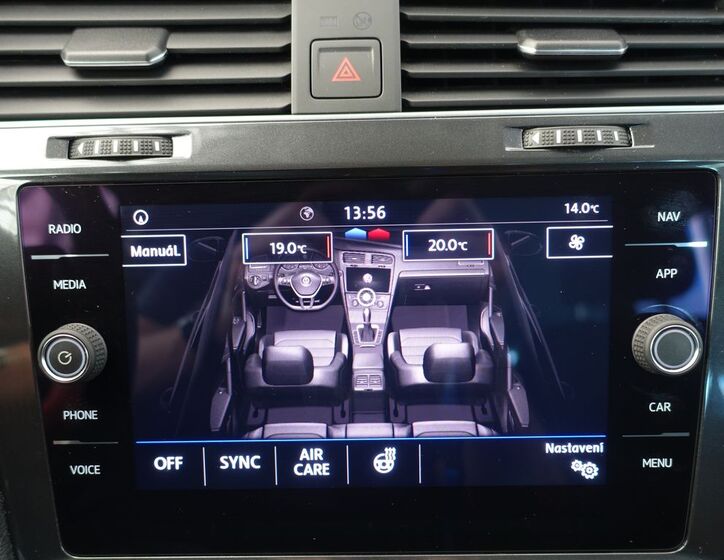 Volkswagen Golf 16