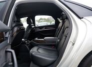 Audi A8 28