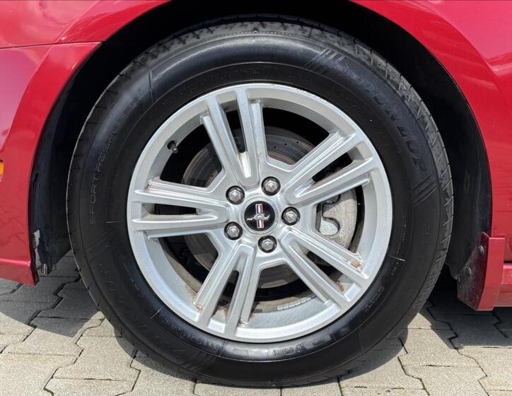 Ford Mustang 9