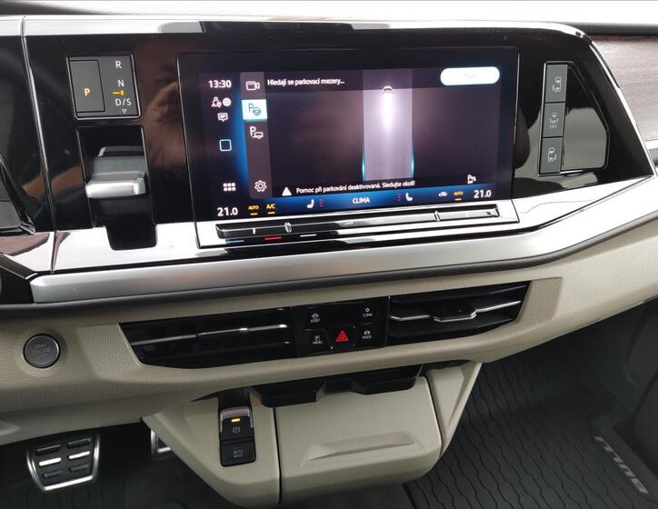 Volkswagen Multivan 12