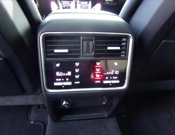 Porsche Cayenne 13
