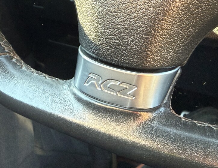 Peugeot RCZ 18