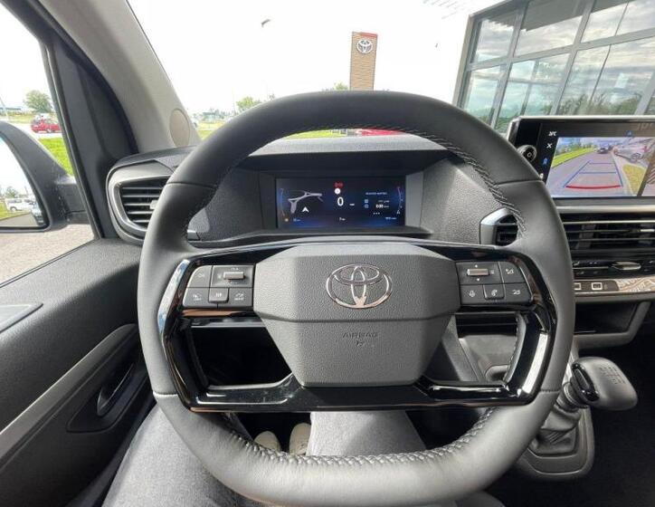 Toyota ProAce Verso 16