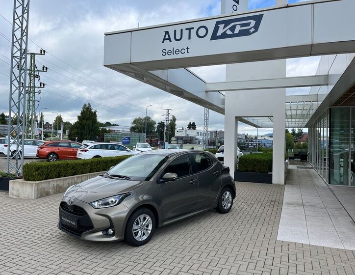 Toyota Yaris 1
